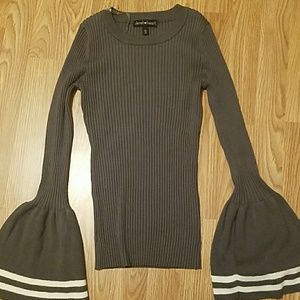 Grey ribbed sweater with bell sleeves